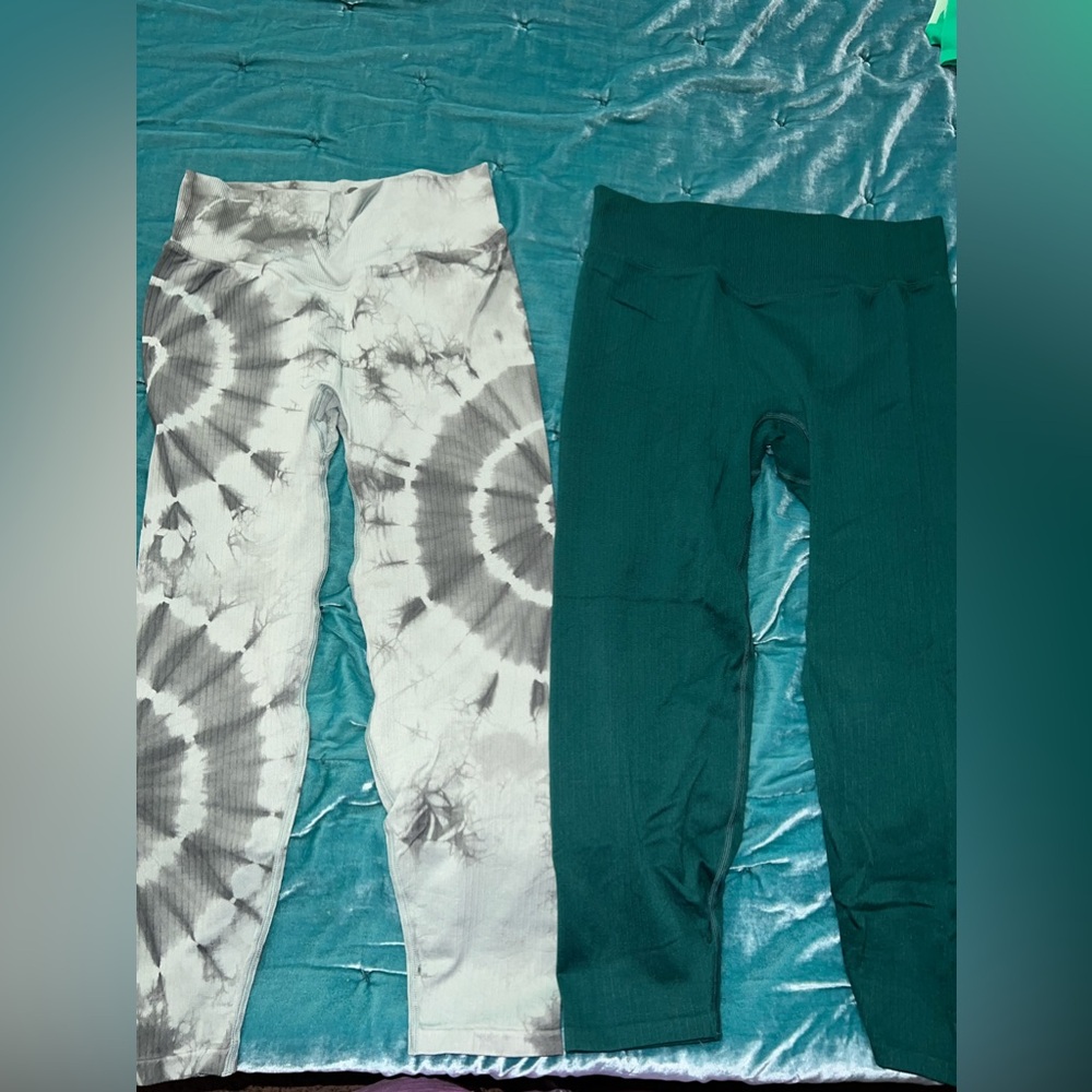 PINK leggings 2 pair both size Large. Solid green. Tie-dye sage color.